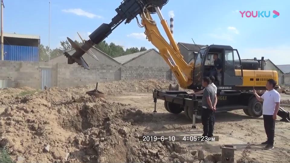 甘肃客户现场试机轮式旋挖钻机